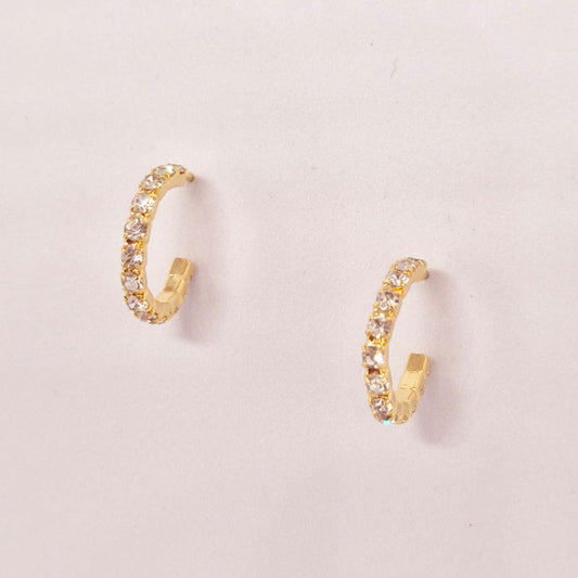 Brinco argola com zircônia